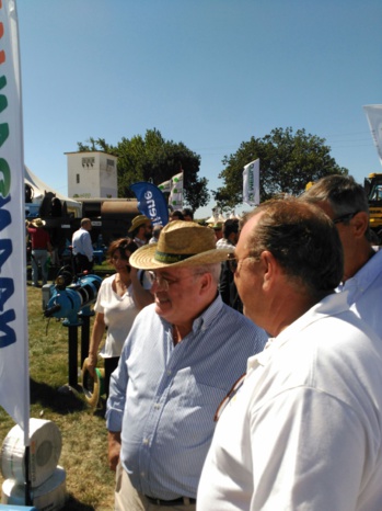 Nota de prensa: EL MINISTRO DE AGRICULTURA PORTUGUÉS CONOCE LOS ÚLTIMOS DESARROLLOS PARA RIEGO A BAJA PRESIÓN DE LA ALMERIENSE NAANDANJAIN Nota de prensa: EL MINISTRO DE AGRICULTURA PORTUGUÉS CONOCE LOS ÚLTIMOS DESARROLLOS PARA RIEGO A BAJA PRESIÓN DE LA ALMERIENSE NAANDANJAIN