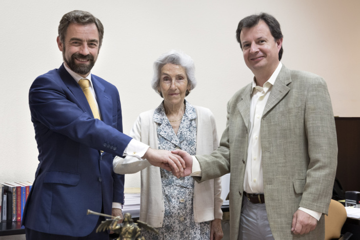 NOTA DE PRENSA: CONVENIO DE COLABORACIÓN ENTRE EL CAPÍTULO DE SINGULARITYU SEVILLA, ESCUELA SUPERIOR DE ARQUITECTURA Y FUNDACIÓN GOÑI Y REY NOTA DE PRENSA: CONVENIO DE COLABORACIÓN ENTRE EL CAPÍTULO DE SINGULARITYU SEVILLA, ESCUELA SUPERIOR DE ARQUITECTURA Y FUNDACIÓN GOÑI Y REY