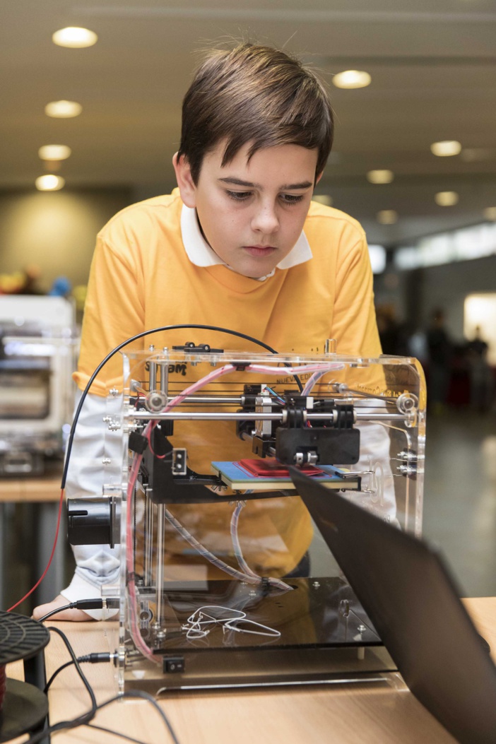 NOTA DE PRENSA: ESTUDIANTES SEVILLANOS DE SECUNDARIA IDEAN 5 SOLUCIONES TECNOLÓGICAS DE VANGUARDIA PARA LOS PROBLEMAS DE SALUD Y ALIMENTACIÓN QUE SEVILLA AFRONTARÁ EN LA PRÓXIMA DÉCADA NOTA DE PRENSA: ESTUDIANTES SEVILLANOS DE SECUNDARIA IDEAN 5 SOLUCIONES TECNOLÓGICAS DE VANGUARDIA PARA LOS PROBLEMAS DE SALUD Y ALIMENTACIÓN QUE SEVILLA AFRONTARÁ EN LA PRÓXIMA DÉCADA