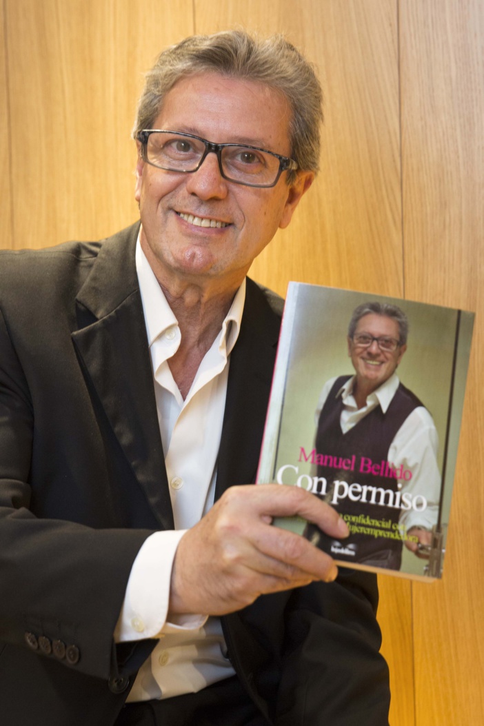 NOTA DE PRENSA: Manuel Bellido presenta ‘Con permiso’, una recopilación de artículos testigos del protagonismo de la mujer en la economía andaluza de los últimos 12 años NOTA DE PRENSA: Manuel Bellido presenta ‘Con permiso’, una recopilación de artículos testigos del protagonismo de la mujer en la economía andaluza de los últimos 12 años