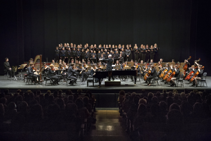 NOTA DE PRENSA: EL COLEGIO INICIA LOS ACTOS CONMEMORATIVOS DE SU CXXX ANIVERSARIO CON UN CONCIERTO EN EL TEATRO DE LA MAESTRANZA NOTA DE PRENSA: EL COLEGIO INICIA LOS ACTOS CONMEMORATIVOS DE SU CXXX ANIVERSARIO CON UN CONCIERTO EN EL TEATRO DE LA MAESTRANZA