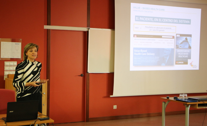 NEFRÓLOGOS ADVIERTEN QUE EL ORDEN EN EL QUE SE EMPLEAN LAS TERAPIAS SUSTITUTIVAS RENALES PUEDEN MEJORAR LOS RESULTADOS DE SUPERVIVENCIA EN LOS PACIENTES Y LA EFICIENCIA DEL SISTEMA SANITARIO NEFRÓLOGOS ADVIERTEN QUE EL ORDEN EN EL QUE SE EMPLEAN LAS TERAPIAS SUSTITUTIVAS RENALES PUEDEN MEJORAR LOS RESULTADOS DE SUPERVIVENCIA EN LOS PACIENTES Y LA EFICIENCIA DEL SISTEMA SANITARIO