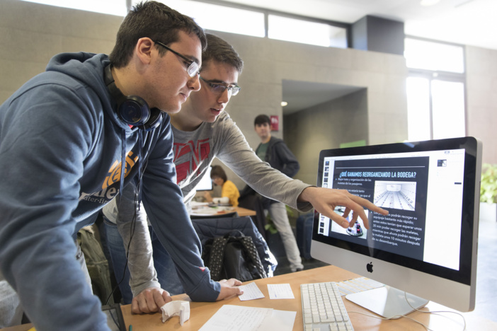 NOTA DE PRENSA: ESTUDIANTES SEVILLANOS DE SECUNDARIA IDEAN SOLUCIONES TECNOLÓGICAS DE VANGUARDIA PARA LOS PROBLEMAS DE ESPACIO Y ENERGÍA QUE SEVILLA AFRONTARÁ EN LA PRÓXIMA DÉCADA NOTA DE PRENSA: ESTUDIANTES SEVILLANOS DE SECUNDARIA IDEAN SOLUCIONES TECNOLÓGICAS DE VANGUARDIA PARA LOS PROBLEMAS DE ESPACIO Y ENERGÍA QUE SEVILLA AFRONTARÁ EN LA PRÓXIMA DÉCADA