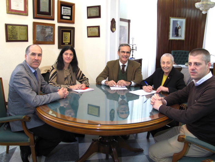 El Colegio de Farmacéuticos de Cádiz y Cruz Roja Española estrechan lazos de colaboración para fomentar hábitos de vida saludable entre los gaditanos El Colegio de Farmacéuticos de Cádiz y Cruz Roja Española estrechan lazos de colaboración para fomentar hábitos de vida saludable entre los gaditanos