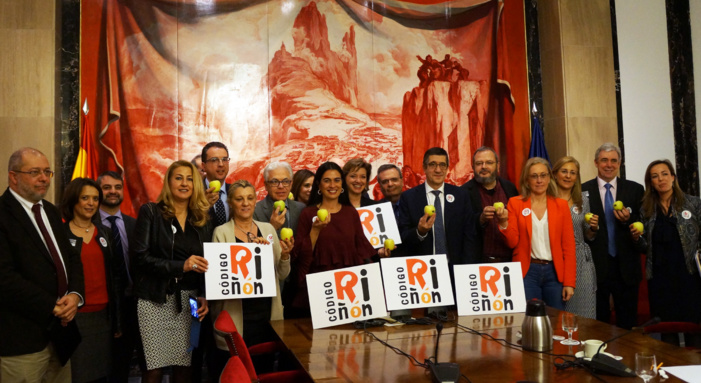 LOS NEFRÓLOGOS LANZAN “CÓDIGO RIÑÓN”, UNA INICIATIVA PARA ALERTAR A LA POBLACIÓN DE LA EPIDEMIA CRECIENTE QUE SUPONE LA ENFERMEDAD RENAL CRÓNICA LOS NEFRÓLOGOS LANZAN “CÓDIGO RIÑÓN”, UNA INICIATIVA PARA ALERTAR A LA POBLACIÓN DE LA EPIDEMIA CRECIENTE QUE SUPONE LA ENFERMEDAD RENAL CRÓNICA