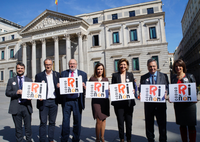 LOS NEFRÓLOGOS LANZAN “CÓDIGO RIÑÓN”, UNA INICIATIVA PARA ALERTAR A LA POBLACIÓN DE LA EPIDEMIA CRECIENTE QUE SUPONE LA ENFERMEDAD RENAL CRÓNICA LOS NEFRÓLOGOS LANZAN “CÓDIGO RIÑÓN”, UNA INICIATIVA PARA ALERTAR A LA POBLACIÓN DE LA EPIDEMIA CRECIENTE QUE SUPONE LA ENFERMEDAD RENAL CRÓNICA