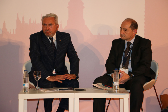 LOS DIRECTIVOS SANITARIOS REIVINDICAN DESDE SU CONGRESO NACIONAL EN SEVILLA CRITERIOS OBJETIVOS PARA SU NOMBRAMIENTO, CESE Y EVALUACIÓN, Y MAYOR INDEPENDENCIA EN SU ACTUACIÓN PROFESIONAL LOS DIRECTIVOS SANITARIOS REIVINDICAN DESDE SU CONGRESO NACIONAL EN SEVILLA CRITERIOS OBJETIVOS PARA SU NOMBRAMIENTO, CESE Y EVALUACIÓN, Y MAYOR INDEPENDENCIA EN SU ACTUACIÓN PROFESIONAL