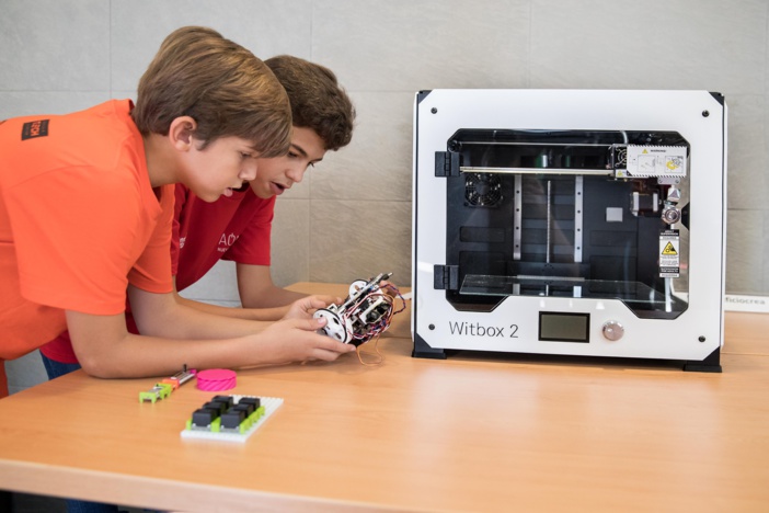 NOTA DE PRENSA: ESTUDIANTES SEVILLANOS DE PRIMARIA IDEAN ESTE FIN DE SEMANA SOLUCIONES TECNOLÓGICAS DE VANGUARDIA PARA LOS DESAFÍOS REALES QUE AFRONTA SEVILLA NOTA DE PRENSA: ESTUDIANTES SEVILLANOS DE PRIMARIA IDEAN ESTE FIN DE SEMANA SOLUCIONES TECNOLÓGICAS DE VANGUARDIA PARA LOS DESAFÍOS REALES QUE AFRONTA SEVILLA