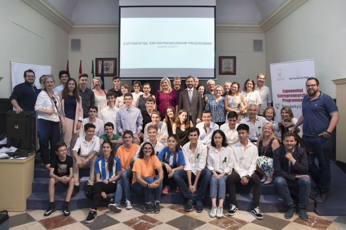 NOTA DE PRENSA: UN SOFTWARE DE REALIDAD AUMENTADA PARA DETECTAR SITUACIONES DE EMERGENCIA Y GUIAR AL USUARIO SOBRE CÓMO ACTUAR, GANADOR EN UN CONCURSO DE PROYECTOS EMPRESARIALES DE BASE TECNOLÓGICA DE ALUMNOS DE 16 AÑOS NOTA DE PRENSA: UN SOFTWARE DE REALIDAD AUMENTADA PARA DETECTAR SITUACIONES DE EMERGENCIA Y GUIAR AL USUARIO SOBRE CÓMO ACTUAR, GANADOR EN UN CONCURSO DE PROYECTOS EMPRESARIALES DE BASE TECNOLÓGICA DE ALUMNOS DE 16 AÑOS