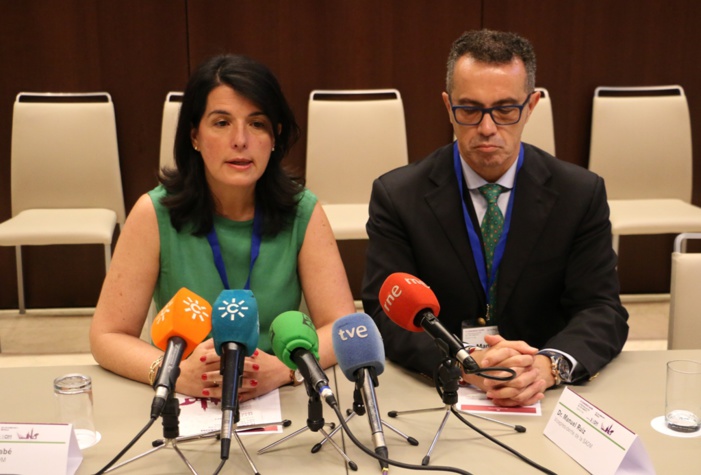 ANDALUCÍA, A LA CABEZA EN NUEVAS TERAPIAS EN EL ABORDAJE Y TRATAMIENTO DEL CÁNCER, CON CERCA DE 320 ENSAYOS CLÍNICOS ABIERTOS EN TERAPIAS DIRIGIDAS ANDALUCÍA, A LA CABEZA EN NUEVAS TERAPIAS EN EL ABORDAJE Y TRATAMIENTO DEL CÁNCER, CON CERCA DE 320 ENSAYOS CLÍNICOS ABIERTOS EN TERAPIAS DIRIGIDAS