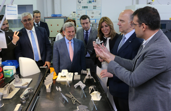 EL COMISARIO DE ASUNTOS ECONÓMICOS DE LA UNIÓN EUROPEA, PIERRE MOSCOVICI, VISITA CATEC Y CONOCE SUS PROYECTOS DE TECNOLOGÍA AEROESPACIAL EL COMISARIO DE ASUNTOS ECONÓMICOS DE LA UNIÓN EUROPEA, PIERRE MOSCOVICI, VISITA CATEC Y CONOCE SUS PROYECTOS DE TECNOLOGÍA AEROESPACIAL