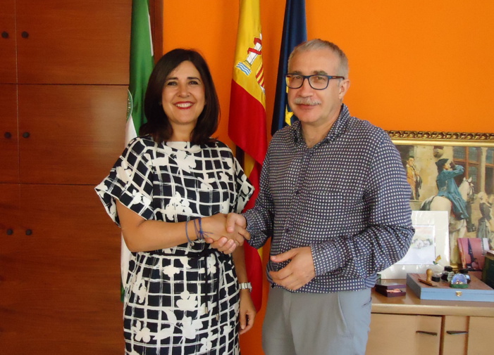 Especialistas en medicina intensiva y la Escuela Andaluza de Salud Pública se unen para crear proyectos de humanización en las UCIs Especialistas en medicina intensiva y la Escuela Andaluza de Salud Pública se unen para crear proyectos de humanización en las UCIs