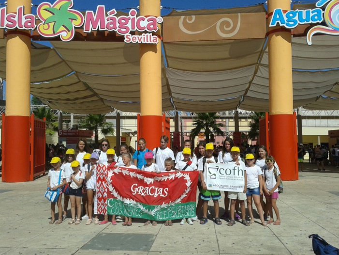 Los farmacéuticos onubenses entregan más de un millar de productos sanitarios y de higiene a menores bielorrusos afectados por el desastre nuclear de Chernobyl Los farmacéuticos onubenses entregan más de un millar de productos sanitarios y de higiene a menores bielorrusos afectados por el desastre nuclear de Chernobyl