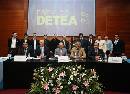 LA FUNDACIÓN DETEA ENTREGA SUS PREMIOS ANUALES AL FOMENTO DE LA ARQUITECTURA INDUSTRIAL LA FUNDACIÓN DETEA ENTREGA SUS PREMIOS ANUALES AL FOMENTO DE LA ARQUITECTURA INDUSTRIAL