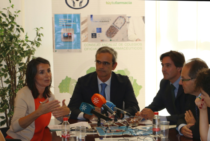 El Consejo Andaluz de Colegios de Farmacéuticos y el programa PIRASOA promueven conjuntamente un programa de formación pionero en la lucha contra las resistencias antimicrobianas El Consejo Andaluz de Colegios de Farmacéuticos y el programa PIRASOA promueven conjuntamente un programa de formación pionero en la lucha contra las resistencias antimicrobianas