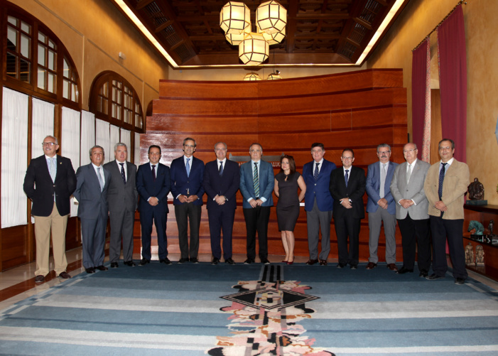 La Farmacia andaluza reivindica el “uso racional del farmacéutico” para hacer frente a los retos del sistema público de salud La Farmacia andaluza reivindica el “uso racional del farmacéutico” para hacer frente a los retos del sistema público de salud