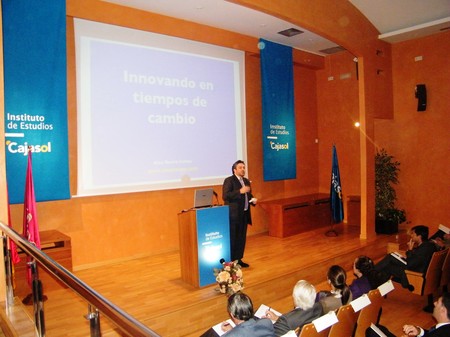 ESPAÑA DEBE APOSTAR POR NUEVOS SECTORES ESTRATÉGICOS PARA CRECER, AFIRMA ALEX ROVIRA ESPAÑA DEBE APOSTAR POR NUEVOS SECTORES ESTRATÉGICOS PARA CRECER, AFIRMA ALEX ROVIRA