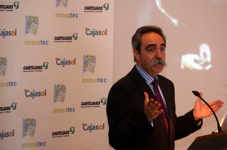 EL PRESIDENTE DE IBM ESPAÑA SEÑALA QUE LA TECNOLOGÍA DEBE SER EL MOTOR QUE RESUELVA LOS DESAFÍOS E INEFICENCIAS ECONÓMICAS Y SOCIALES ACTUALES EL PRESIDENTE DE IBM ESPAÑA SEÑALA QUE LA TECNOLOGÍA DEBE SER EL MOTOR QUE RESUELVA LOS DESAFÍOS E INEFICENCIAS ECONÓMICAS Y SOCIALES ACTUALES
