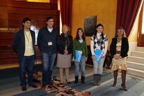 LA CONSEJERA DE MEDIO AMBIENTE Y LA PRESIDENTA DEL PARLAMENTO RECIBEN A TRES ALUMNOS DEL COLEGIO DE SAN FRANCISCO DE PAULA, ÚNICOS REPRESENTANTES JUVENILES ESPAÑOLES EN LA CUMBRE DE COPENHAGUE LA CONSEJERA DE MEDIO AMBIENTE Y LA PRESIDENTA DEL PARLAMENTO RECIBEN A TRES ALUMNOS DEL COLEGIO DE SAN FRANCISCO DE PAULA, ÚNICOS REPRESENTANTES JUVENILES ESPAÑOLES EN LA CUMBRE DE COPENHAGUE