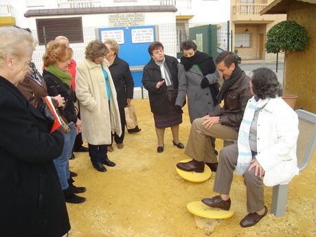 SALTERAS ESTRENA SU NUEVO PARQUE MUNICIPAL DE MAYORES, QUE FOMENTARÁ EL EJERCICIO FÍSICO Y EL DEPORTE ENTRE LA TERCERA EDAD SALTERAS ESTRENA SU NUEVO PARQUE MUNICIPAL DE MAYORES, QUE FOMENTARÁ EL EJERCICIO FÍSICO Y EL DEPORTE ENTRE LA TERCERA EDAD