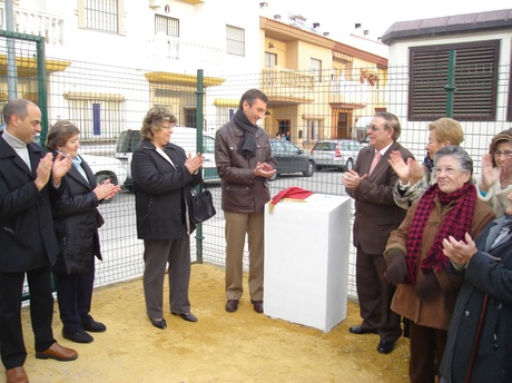 SALTERAS ESTRENA SU NUEVO PARQUE MUNICIPAL DE MAYORES, QUE FOMENTARÁ EL EJERCICIO FÍSICO Y EL DEPORTE ENTRE LA TERCERA EDAD SALTERAS ESTRENA SU NUEVO PARQUE MUNICIPAL DE MAYORES, QUE FOMENTARÁ EL EJERCICIO FÍSICO Y EL DEPORTE ENTRE LA TERCERA EDAD