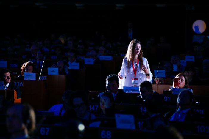 NOTA DE PRENSA: LA SEVILLANA SOFÍA RODRÍGUEZ PASCUAL, ALUMNA DE 2º DE BACHILLERATO DEL COLEGIO, SELECCIONADA PARA REPRESENTAR A LOS JÓVENES EUROPEOS ANTE EL PARLAMENTO EUROPEO NOTA DE PRENSA: LA SEVILLANA SOFÍA RODRÍGUEZ PASCUAL, ALUMNA DE 2º DE BACHILLERATO DEL COLEGIO, SELECCIONADA PARA REPRESENTAR A LOS JÓVENES EUROPEOS ANTE EL PARLAMENTO EUROPEO