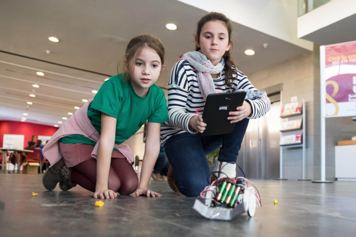 NOTA DE PRENSA (INCLUYE FOTOGRAFÍAS): ESTUDIANTES SEVILLANOS DE PRIMARIA CREAN SOLUCIONES TECNOLÓGICAS PARA QUE SEVILLA CONSIGA EL GALARDÓN DE CIUDAD VERDE EUROPEA 2020 NOTA DE PRENSA (INCLUYE FOTOGRAFÍAS): ESTUDIANTES SEVILLANOS DE PRIMARIA CREAN SOLUCIONES TECNOLÓGICAS PARA QUE SEVILLA CONSIGA EL GALARDÓN DE CIUDAD VERDE EUROPEA 2020