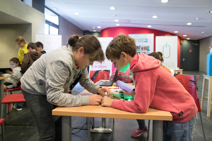 NOTA DE PRENSA (INCLUYE FOTOGRAFÍAS): ESTUDIANTES SEVILLANOS DE PRIMARIA CREAN SOLUCIONES TECNOLÓGICAS PARA QUE SEVILLA CONSIGA EL GALARDÓN DE CIUDAD VERDE EUROPEA 2020 NOTA DE PRENSA (INCLUYE FOTOGRAFÍAS): ESTUDIANTES SEVILLANOS DE PRIMARIA CREAN SOLUCIONES TECNOLÓGICAS PARA QUE SEVILLA CONSIGA EL GALARDÓN DE CIUDAD VERDE EUROPEA 2020