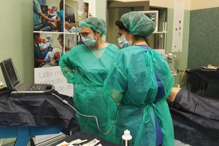 EL USO DE TÉCNICAS INTERVENCIONISTAS ECOGUIADAS POR PARTE DEL NEFRÓLOGO EVITA COMPLICACIONES Y REDUCE TIEMPOS DE ESPERA EL USO DE TÉCNICAS INTERVENCIONISTAS ECOGUIADAS POR PARTE DEL NEFRÓLOGO EVITA COMPLICACIONES Y REDUCE TIEMPOS DE ESPERA