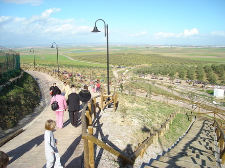 EL PRESIDENTE DE LA JUNTA DE ANDALUCÍA VISITA EL NUEVO PARQUE MEDIOAMBIENTAL DEL CHORRITO DE SALTERAS EL PRESIDENTE DE LA JUNTA DE ANDALUCÍA VISITA EL NUEVO PARQUE MEDIOAMBIENTAL DEL CHORRITO DE SALTERAS
