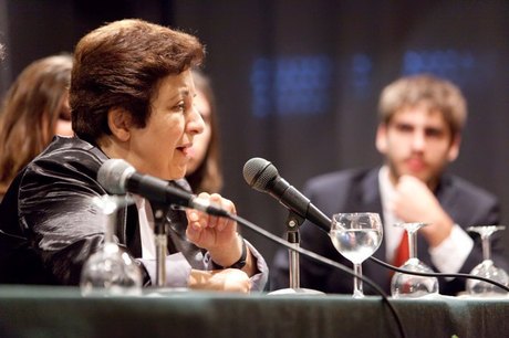 SHIRIN EBADI, PREMIO NOBEL DE LA PAZ EN 2003, MANTIENE UN COLOQUIO CON LOS ALUMNOS DEL COLEGIO DE SAN FRANCISCO DE PAULA SHIRIN EBADI, PREMIO NOBEL DE LA PAZ EN 2003, MANTIENE UN COLOQUIO CON LOS ALUMNOS DEL COLEGIO DE SAN FRANCISCO DE PAULA