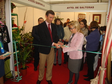 SALTERAS INAUGURA LA DÉCIMA EDICIÓN DE SU FERIA “SALTERAS DEMUESTRA”, CON UNA DESTACADA REPRESENTACIÓN EMPRESARIAL DE LA COMARCA DEL ALJARAFE SALTERAS INAUGURA LA DÉCIMA EDICIÓN DE SU FERIA “SALTERAS DEMUESTRA”, CON UNA DESTACADA REPRESENTACIÓN EMPRESARIAL DE LA COMARCA DEL ALJARAFE