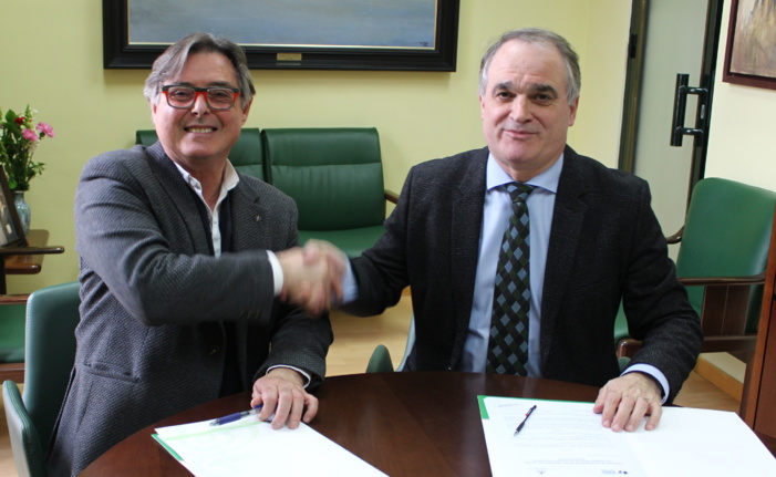 Las farmacias de Andalucía suman su apoyo a la labor de Farmamundi en defensa de la salud de los colectivos y países más desfavorecidos Las farmacias de Andalucía suman su apoyo a la labor de Farmamundi en defensa de la salud de los colectivos y países más desfavorecidos