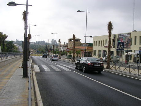 EL AYUNTAMIENTO DE SALTERAS FINALIZA LA ADECUACIÓN Y MEJORA DE LOS ACCESOS DE LA CARRETERA A-8077 QUE CONECTA CON EL NUEVO APEADERO DEL TREN DE CERCANÍAS DE SEVILLA EL AYUNTAMIENTO DE SALTERAS FINALIZA LA ADECUACIÓN Y MEJORA DE LOS ACCESOS DE LA CARRETERA A-8077 QUE CONECTA CON EL NUEVO APEADERO DEL TREN DE CERCANÍAS DE SEVILLA