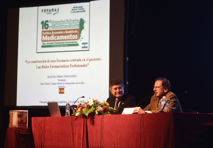 El presidente del Colegio de Farmacéuticos de Sevilla muestra en Argentina los avances de los profesionales sevillanos y andaluces en farmacia asistencial