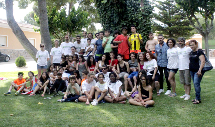 Más de una treintena de niños de toda España participan en un campamento de verano en Murcia para aprender a convivir con la enfermedad renal 
