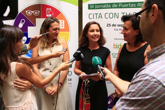 Los farmacéuticos onubenses invitan a la población a conocer y hacer uso del potencial de los profesionales de la farmacia en materia de salud Los farmacéuticos onubenses invitan a la población a conocer y hacer uso del potencial de los profesionales de la farmacia en materia de salud