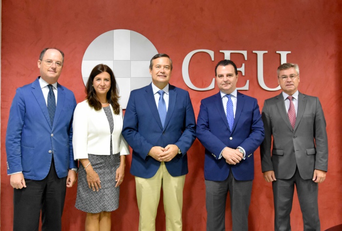 CREMADES Y CALVO SOTELO-ABOGADOS Y CEU ANDALUCÍA FIRMAN UN CONVENIO PARA POTENCIAR LAS PRÁCTICAS DE ALUMNOS DEL GRADO DE DERECHO CREMADES Y CALVO SOTELO-ABOGADOS Y CEU ANDALUCÍA FIRMAN UN CONVENIO PARA POTENCIAR LAS PRÁCTICAS DE ALUMNOS DEL GRADO DE DERECHO