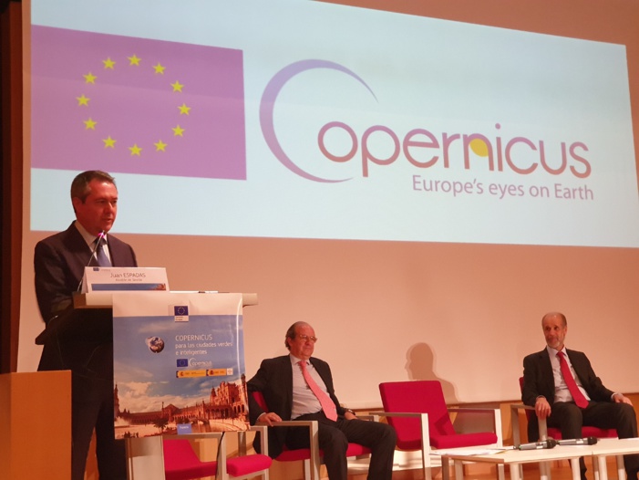 FOTOGRAFÍAS: EL ALCALDE CLAUSURA LAS JORNADAS DEL PROGRAMA EUROPEO COPERNICUS EN SEVILLA FOTOGRAFÍAS: EL ALCALDE CLAUSURA LAS JORNADAS DEL PROGRAMA EUROPEO COPERNICUS EN SEVILLA