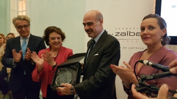 ANCCE, RECONOCIDA EN LOS “PREMIOS VALORES DE EXCELENCIA” POR SU APORTACIÓN AL DESARROLLO ECONÓMICO Y TURÍSTICO DE SEVILLA ANCCE, RECONOCIDA EN LOS “PREMIOS VALORES DE EXCELENCIA” POR SU APORTACIÓN AL DESARROLLO ECONÓMICO Y TURÍSTICO DE SEVILLA