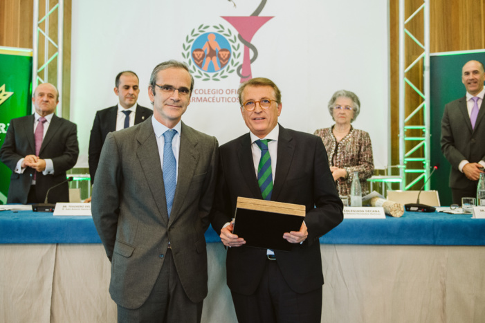 La farmacia gaditana distingue a su anterior presidente, Felipe Trigo, con motivo de las fiestas en honor de su patrona, la Inmaculada Concepción La farmacia gaditana distingue a su anterior presidente, Felipe Trigo, con motivo de las fiestas en honor de su patrona, la Inmaculada Concepción