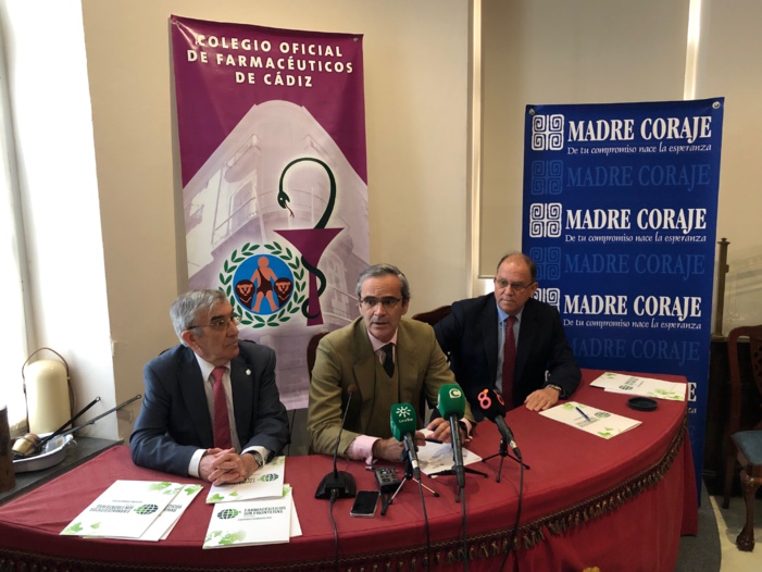 Farmacéuticos Sin Fronteras y Madre Coraje firman un convenio para suministrar medicamentos a 38.000 personas empobrecidas en Perú Farmacéuticos Sin Fronteras y Madre Coraje firman un convenio para suministrar medicamentos a 38.000 personas empobrecidas en Perú