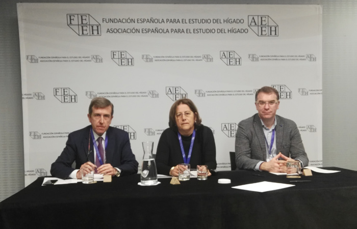 Nota de prensa - Todas las especialidades implicadas en la lucha contra la hepatitis C piden una estrategia nacional de cribado que marque directrices comunes a las comunidades autónomas Nota de prensa - Todas las especialidades implicadas en la lucha contra la hepatitis C piden una estrategia nacional de cribado que marque directrices comunes a las comunidades autónomas