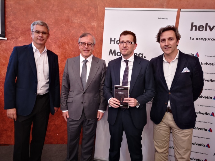 NOTA DE PRENSA: “LA COMUNICACIÓN SE HA INSTALADO EN LA EMOCIÓN Y LA HIPÉRBOLE, DEGRADANDO EL ESPACIO PÚBLICO” NOTA DE PRENSA: “LA COMUNICACIÓN SE HA INSTALADO EN LA EMOCIÓN Y LA HIPÉRBOLE, DEGRADANDO EL ESPACIO PÚBLICO”