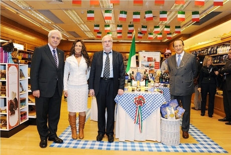 LA UNIÓN DE CÁMARAS DE CAMPANIA PRESENTA LAS JORNADAS GASTRONÓMICAS DE LA CAMPANIA CON DELICATESSEN ÚNICAS EN ITALIA COMO LA MOZZARELLA DE BÚFALA O EL AUTÉNTICO LIMONCELLO DE LA COSTA AMALFITANA LA UNIÓN DE CÁMARAS DE CAMPANIA PRESENTA LAS JORNADAS GASTRONÓMICAS DE LA CAMPANIA CON DELICATESSEN ÚNICAS EN ITALIA COMO LA MOZZARELLA DE BÚFALA O EL AUTÉNTICO LIMONCELLO DE LA COSTA AMALFITANA