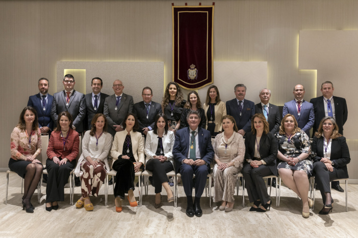 La nueva Junta de Gobierno del Colegio de Farmacéuticos de Sevilla toma posesión de sus cargos La nueva Junta de Gobierno del Colegio de Farmacéuticos de Sevilla toma posesión de sus cargos