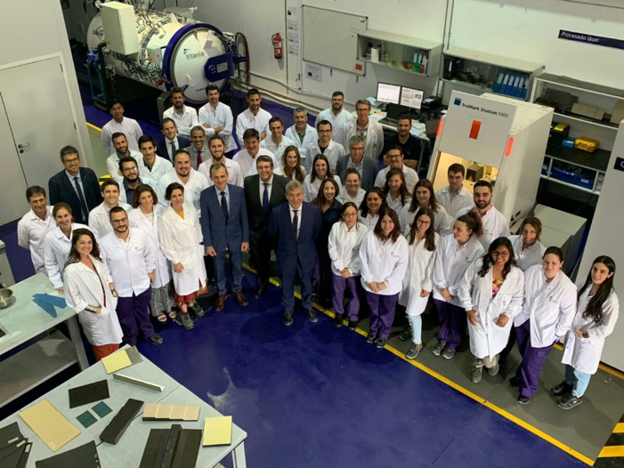 COMUNICADO DE PRENSA: EL MINISTRO PEDRO DUQUE VISITA LAS INSTALACIONES DE TITANIA COMUNICADO DE PRENSA: EL MINISTRO PEDRO DUQUE VISITA LAS INSTALACIONES DE TITANIA