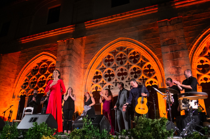 Nota agenda / Fotografías: LA MAGIA DEL VIOLÍN FLAMENCO DE SOPHIA QUARENGHI INUNDA LOS CLAUSTROS DE SANTO DOMINGO Nota agenda / Fotografías: LA MAGIA DEL VIOLÍN FLAMENCO DE SOPHIA QUARENGHI INUNDA LOS CLAUSTROS DE SANTO DOMINGO