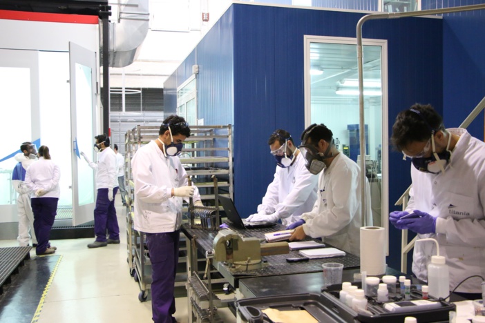 NOTA DE PRENSA: TITANIA RECIBE LA CALIFICACIÓN “MERIT” DE AIRBUS COMO LABORATORIO DE ENSAYOS NOTA DE PRENSA: TITANIA RECIBE LA CALIFICACIÓN “MERIT” DE AIRBUS COMO LABORATORIO DE ENSAYOS