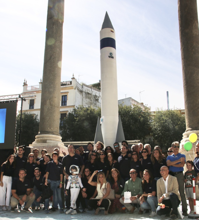 LA PLANTA DE TABLADA DE AIRBUS SE SUMA A LA SEMANA MUNDIAL DEL ESPACIO CON LA ELEVACIÓN DEL “COHETE MAGALLANES” EN CONMEMORACIÓN DEL V CENTENARIO DE LA PRIMERA VUELTA AL MUNDO LA PLANTA DE TABLADA DE AIRBUS SE SUMA A LA SEMANA MUNDIAL DEL ESPACIO CON LA ELEVACIÓN DEL “COHETE MAGALLANES” EN CONMEMORACIÓN DEL V CENTENARIO DE LA PRIMERA VUELTA AL MUNDO